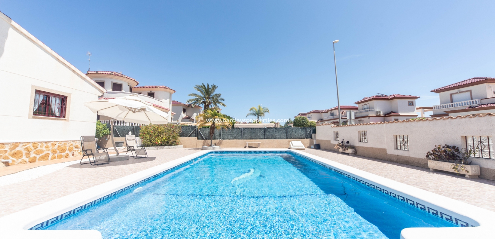 Wederverkoop - Vrijstaande Villa - Urb. La Marina