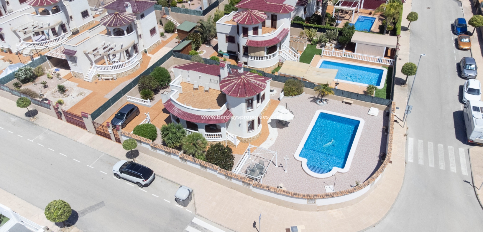 Wederverkoop - Vrijstaande Villa - Urb. La Marina