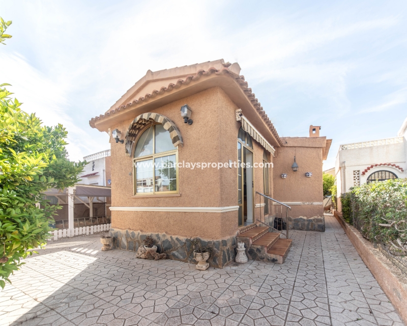 Wederverkoop - Vrijstaande Villa - Urb. La Marina