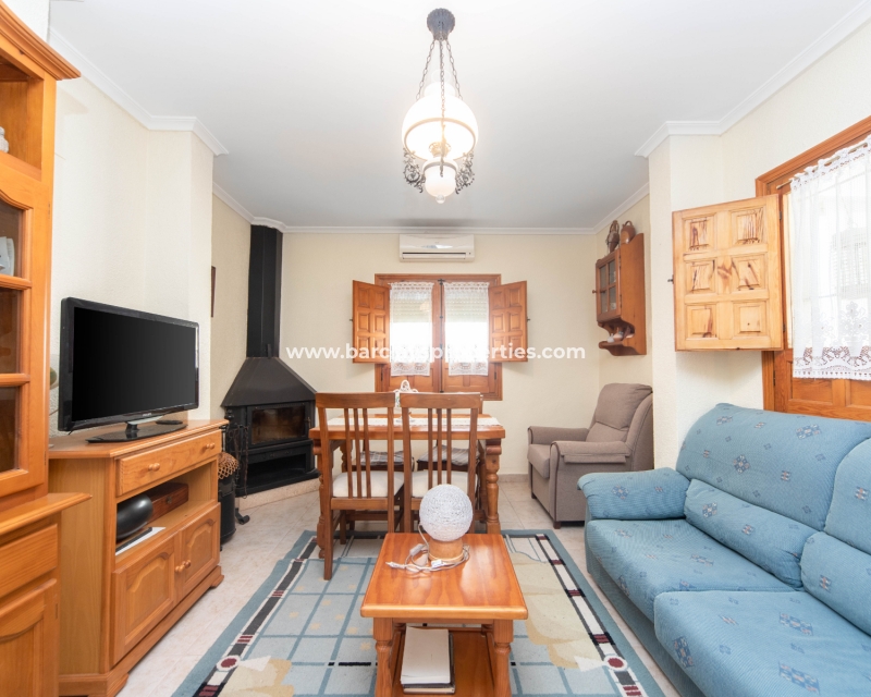 Wederverkoop - Vrijstaande Villa - Urb. La Marina