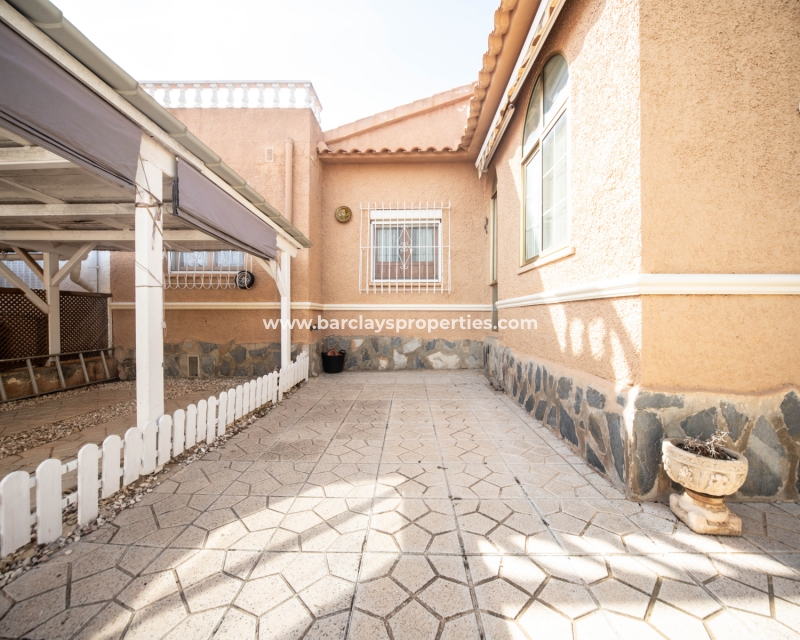 Wederverkoop - Vrijstaande Villa - Urb. La Marina