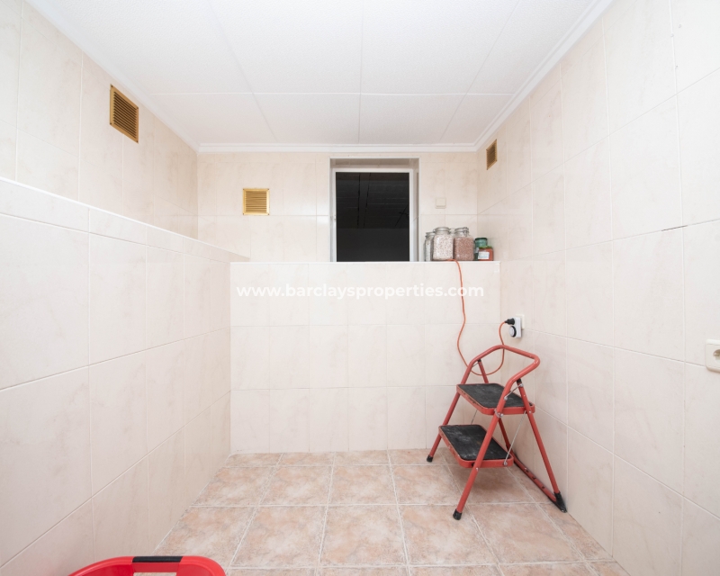 Wederverkoop - Vrijstaande Villa - Urb. La Marina