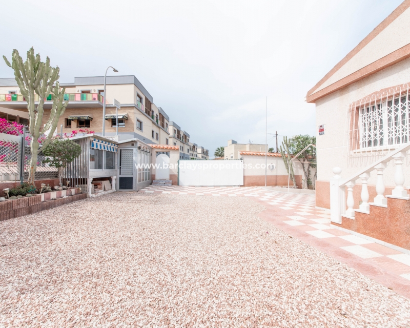 Wederverkoop - Vrijstaande Villa - Urb. La Marina