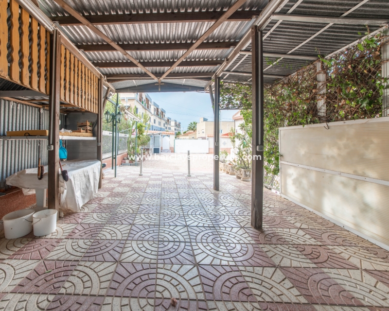 Wederverkoop - Vrijstaande Villa - Urb. La Marina