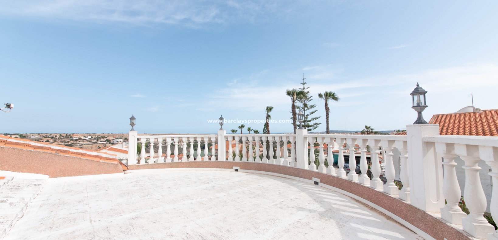 Wederverkoop - Vrijstaande Villa - Urb. La Marina