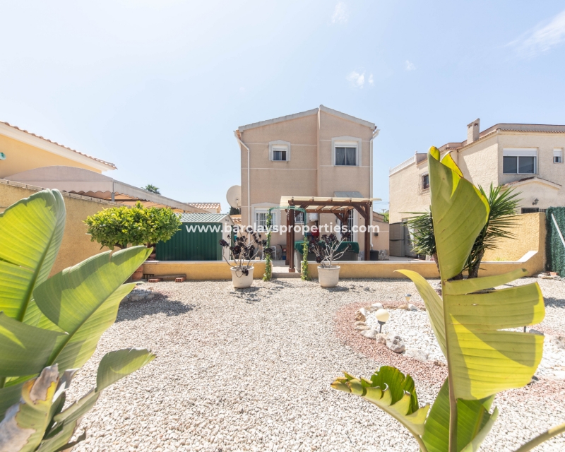 Wederverkoop - Vrijstaande Villa - Urb. La Marina