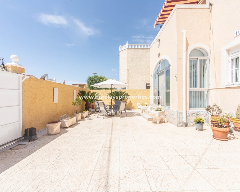 Wederverkoop - Vrijstaande Villa - Urb. La Marina