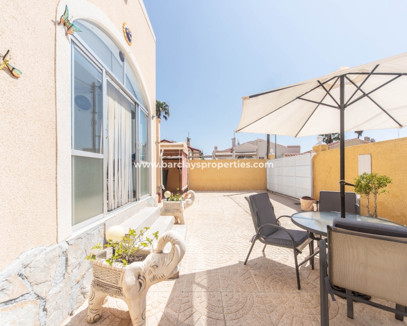 Wederverkoop - Vrijstaande Villa - Urb. La Marina