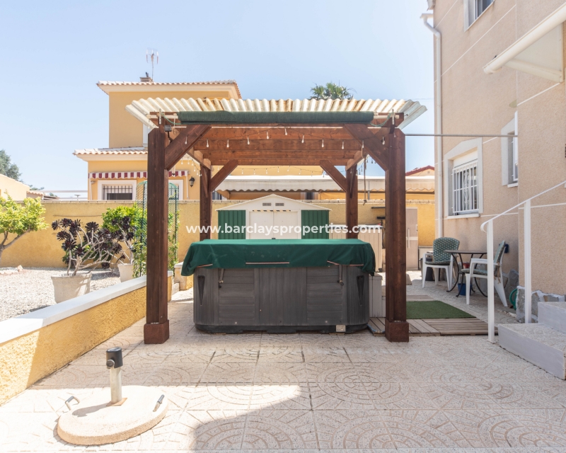 Wederverkoop - Vrijstaande Villa - Urb. La Marina