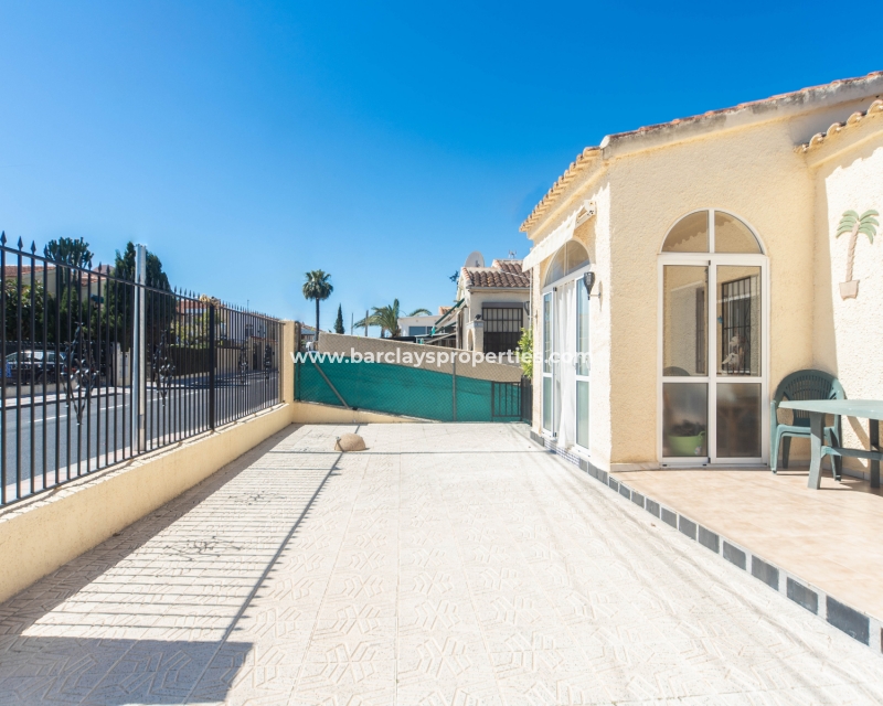 Wederverkoop - Vrijstaande Villa - Urb. La Marina