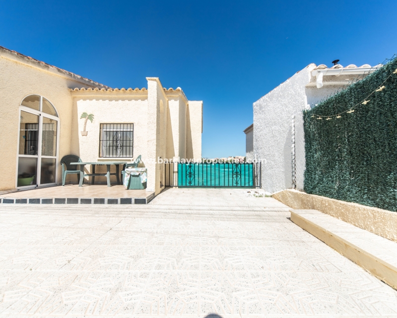 Wederverkoop - Vrijstaande Villa - Urb. La Marina