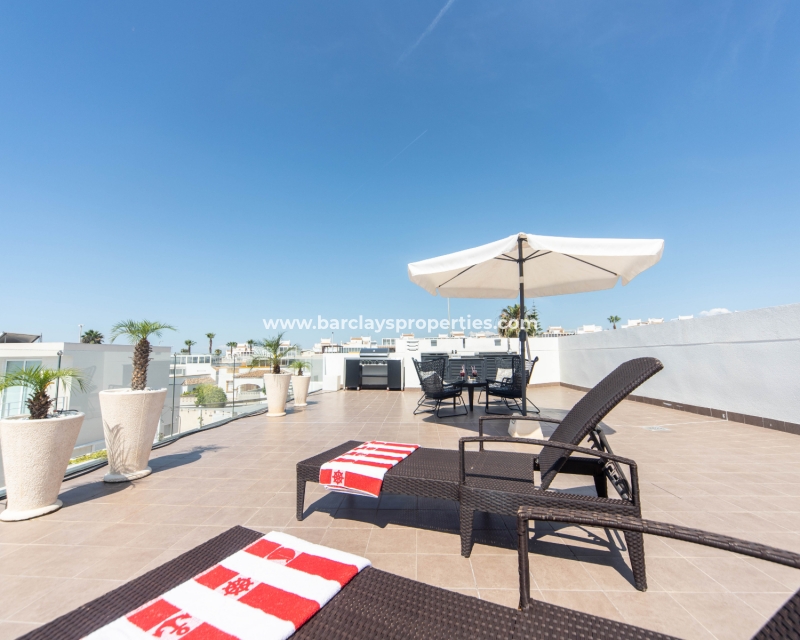 Wederverkoop - Vrijstaande Villa - Urb. La Marina