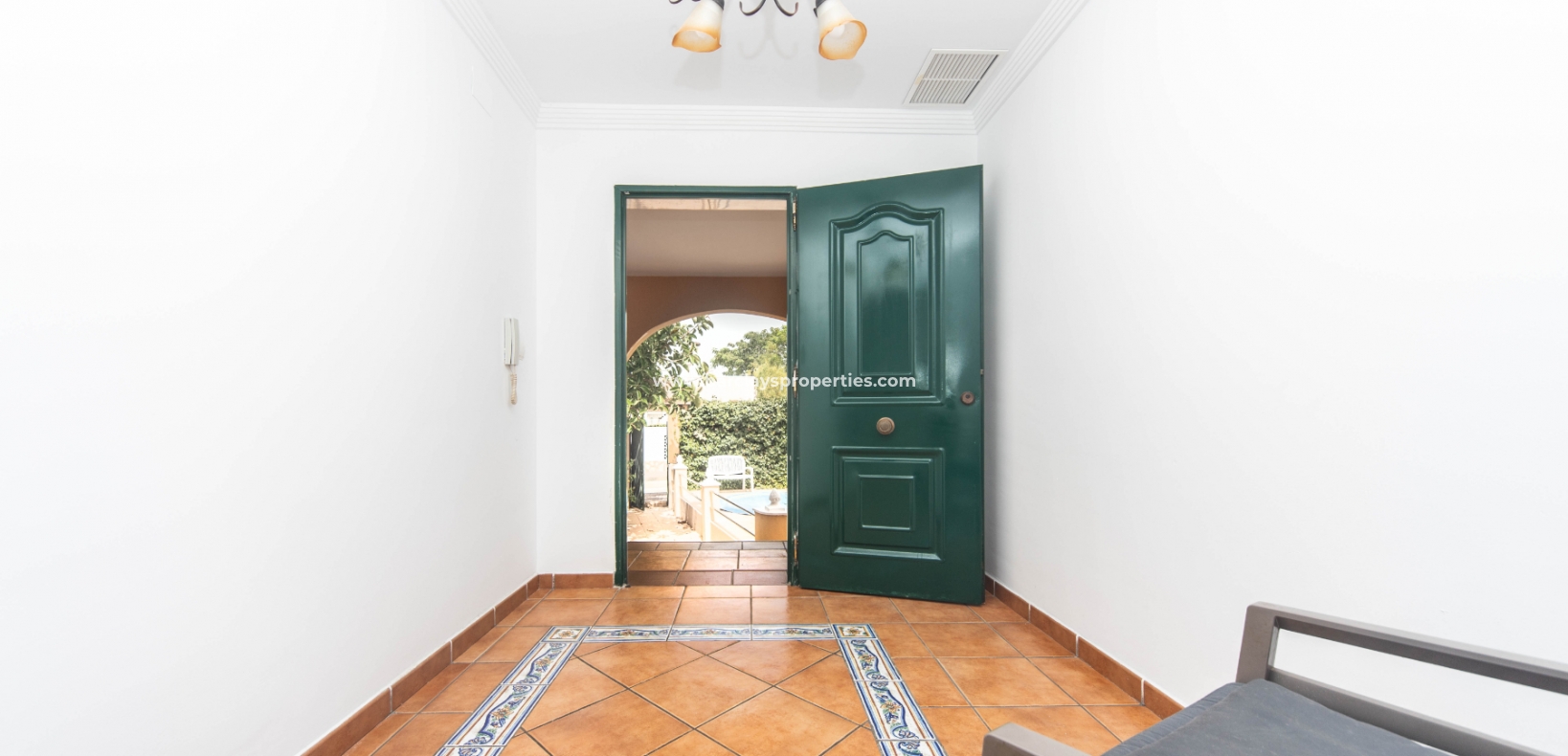 Wederverkoop - Vrijstaande Villa - Urb. La Marina