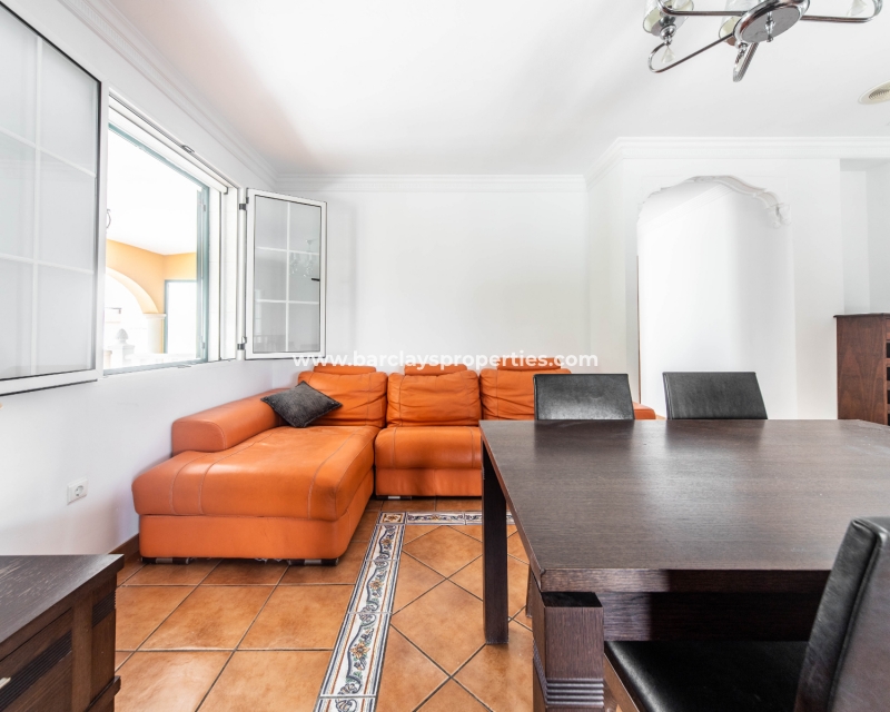 Wederverkoop - Vrijstaande Villa - Urb. La Marina