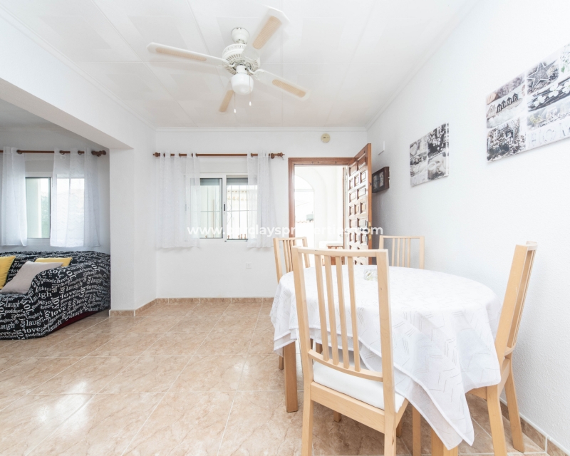 Wederverkoop - Vrijstaande Villa - Urb. La Marina