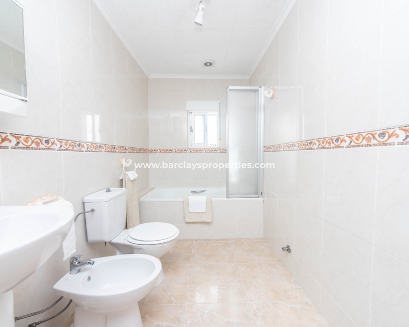 Wederverkoop - Vrijstaande Villa - Urb. La Marina