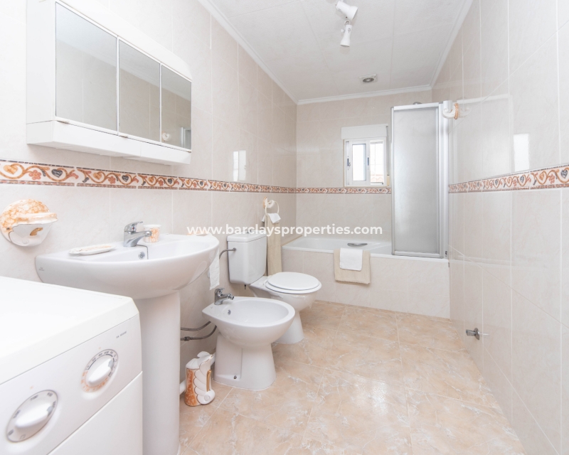 Wederverkoop - Vrijstaande Villa - Urb. La Marina