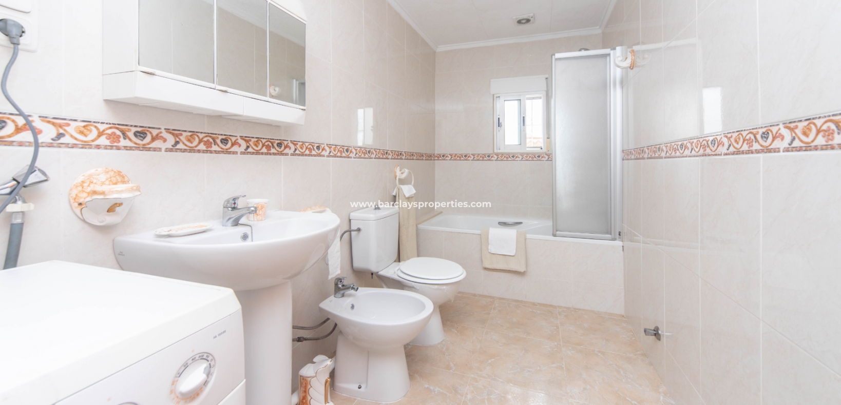 Wederverkoop - Vrijstaande Villa - Urb. La Marina