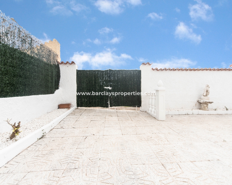 Wederverkoop - Vrijstaande Villa - Urb. La Marina