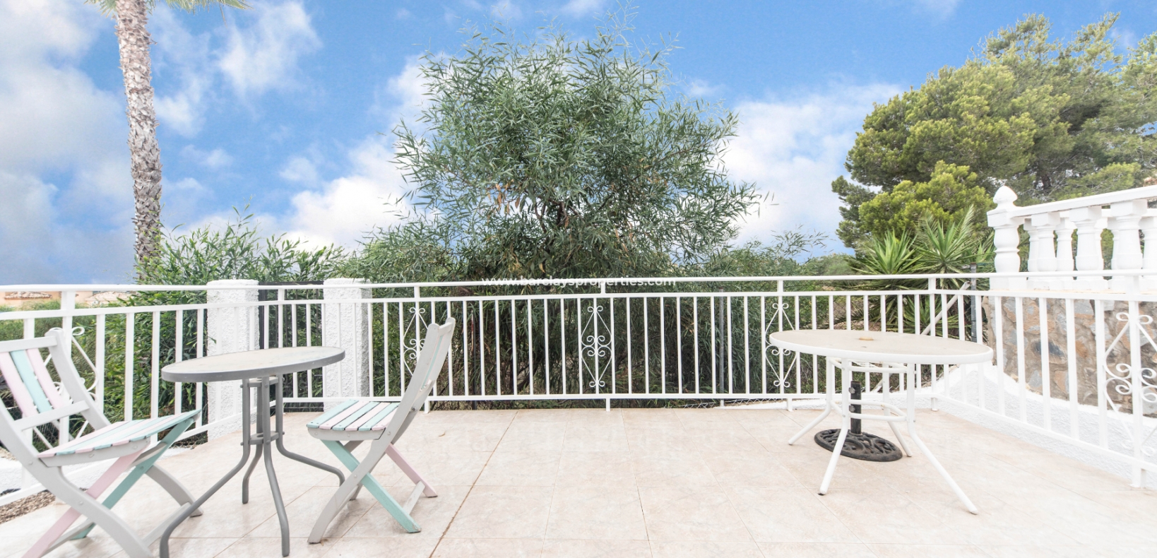 Wederverkoop - Vrijstaande Villa - Urb. La Marina