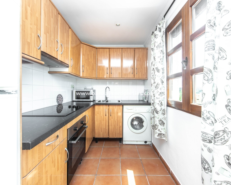 Wederverkoop - Vrijstaande Villa - Urb. La Marina