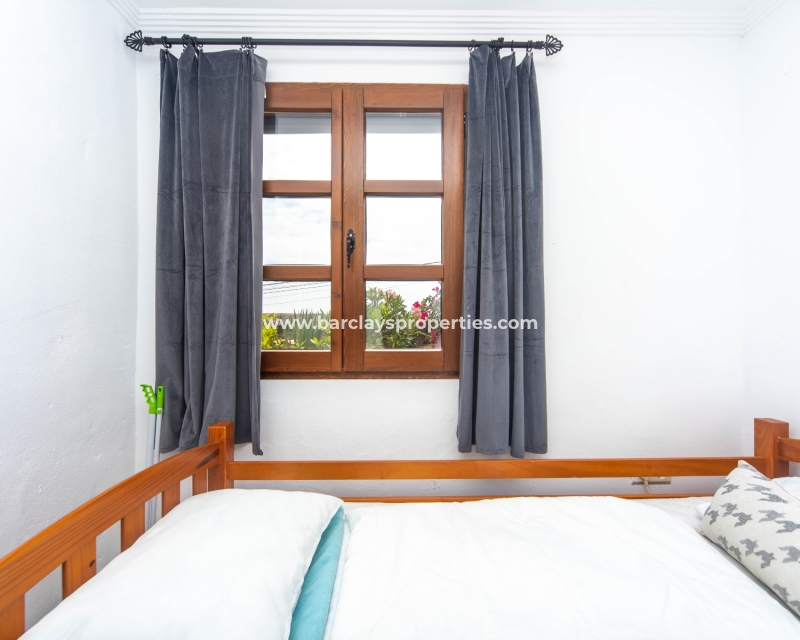 Wederverkoop - Vrijstaande Villa - Urb. La Marina