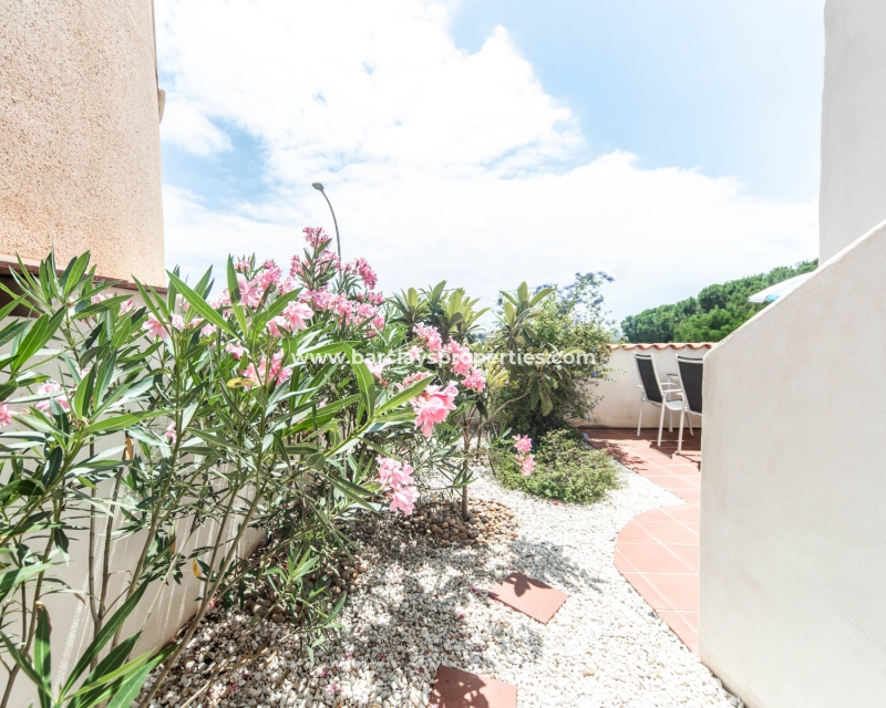 Wederverkoop - Vrijstaande Villa - Urb. La Marina