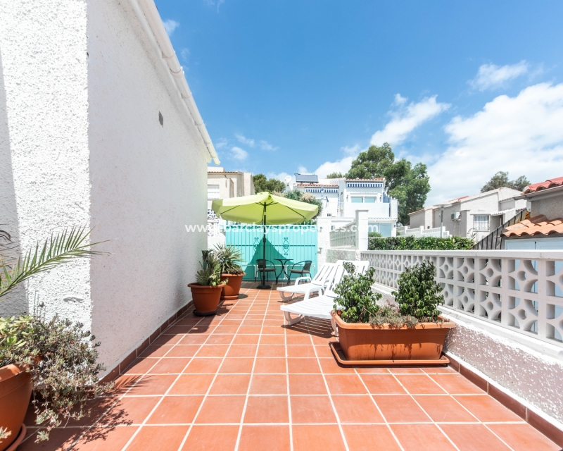 Wederverkoop - Vrijstaande Villa - Urb. La Marina