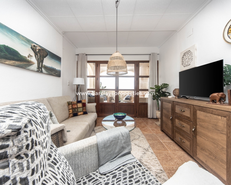 Wederverkoop - Vrijstaande Villa - Urb. La Marina