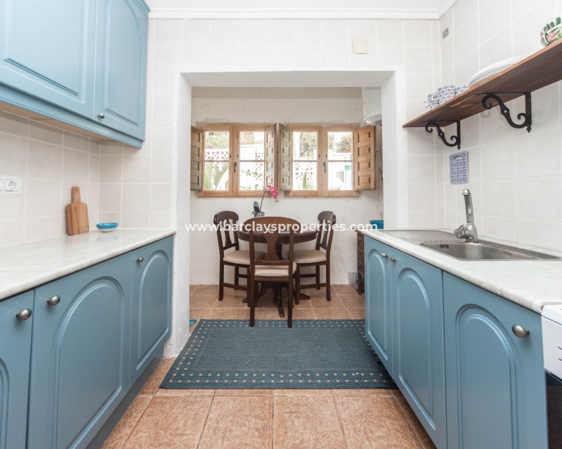 Wederverkoop - Vrijstaande Villa - Urb. La Marina