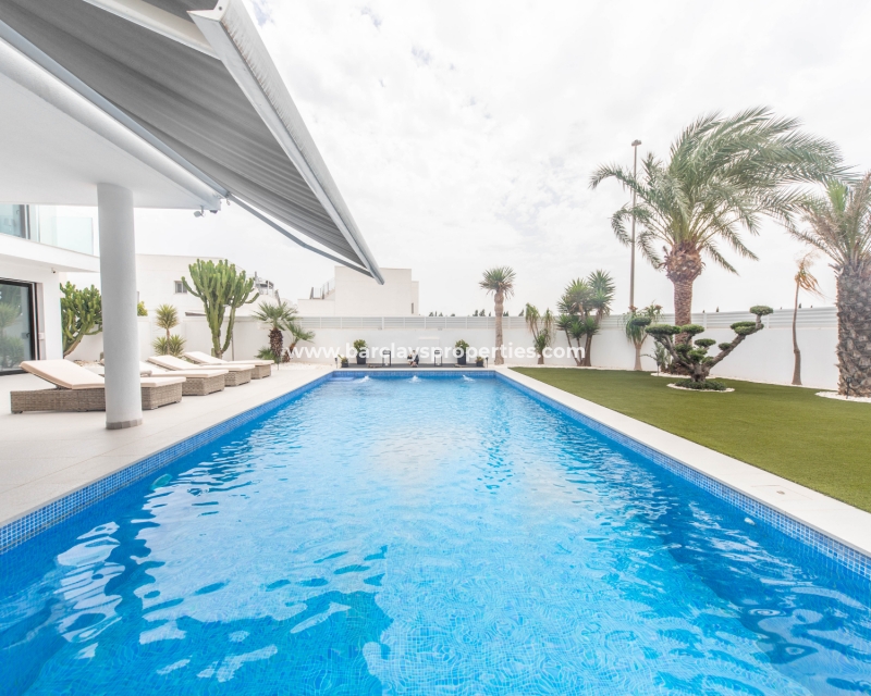 Wederverkoop - Vrijstaande Villa - Urb. La Marina