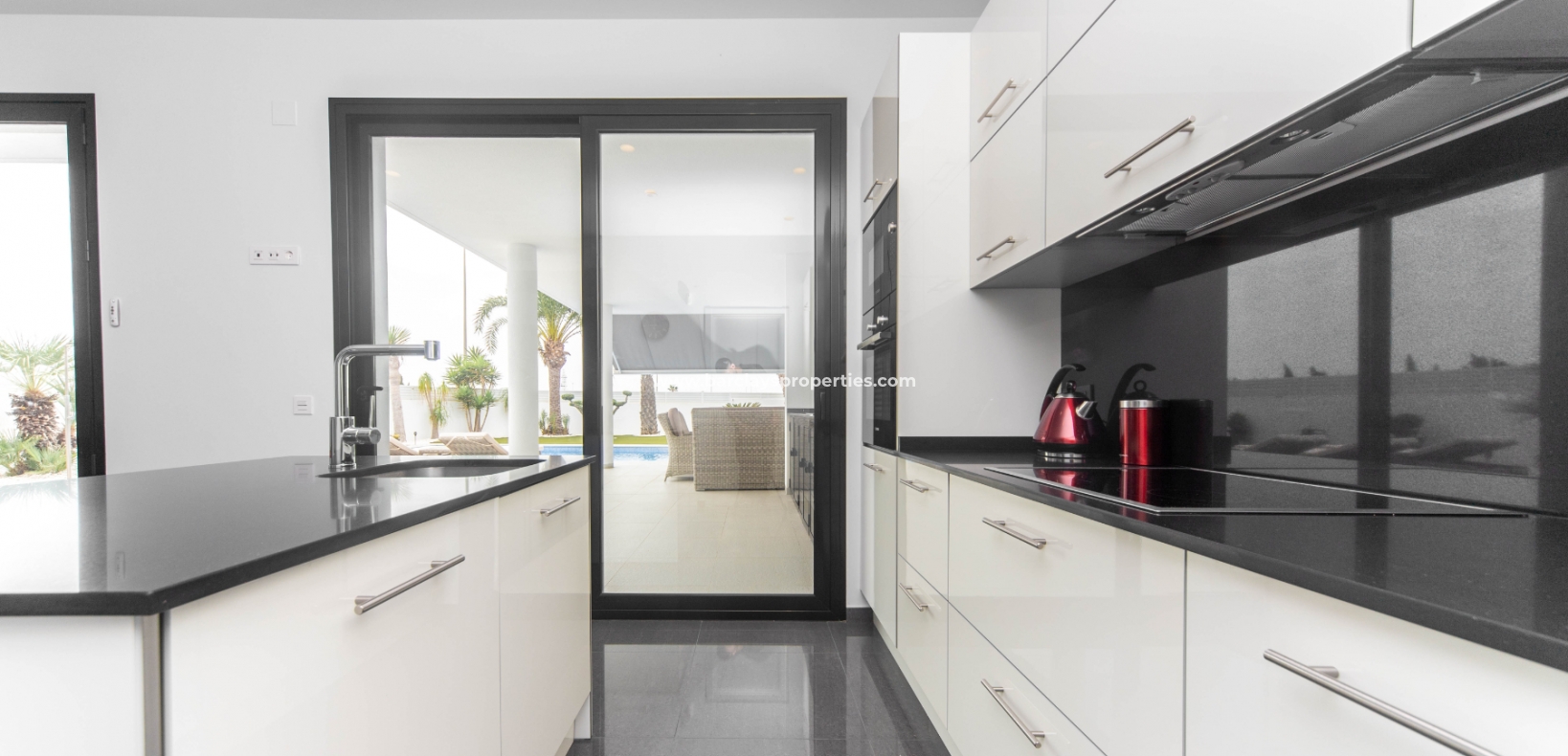 Wederverkoop - Vrijstaande Villa - Urb. La Marina