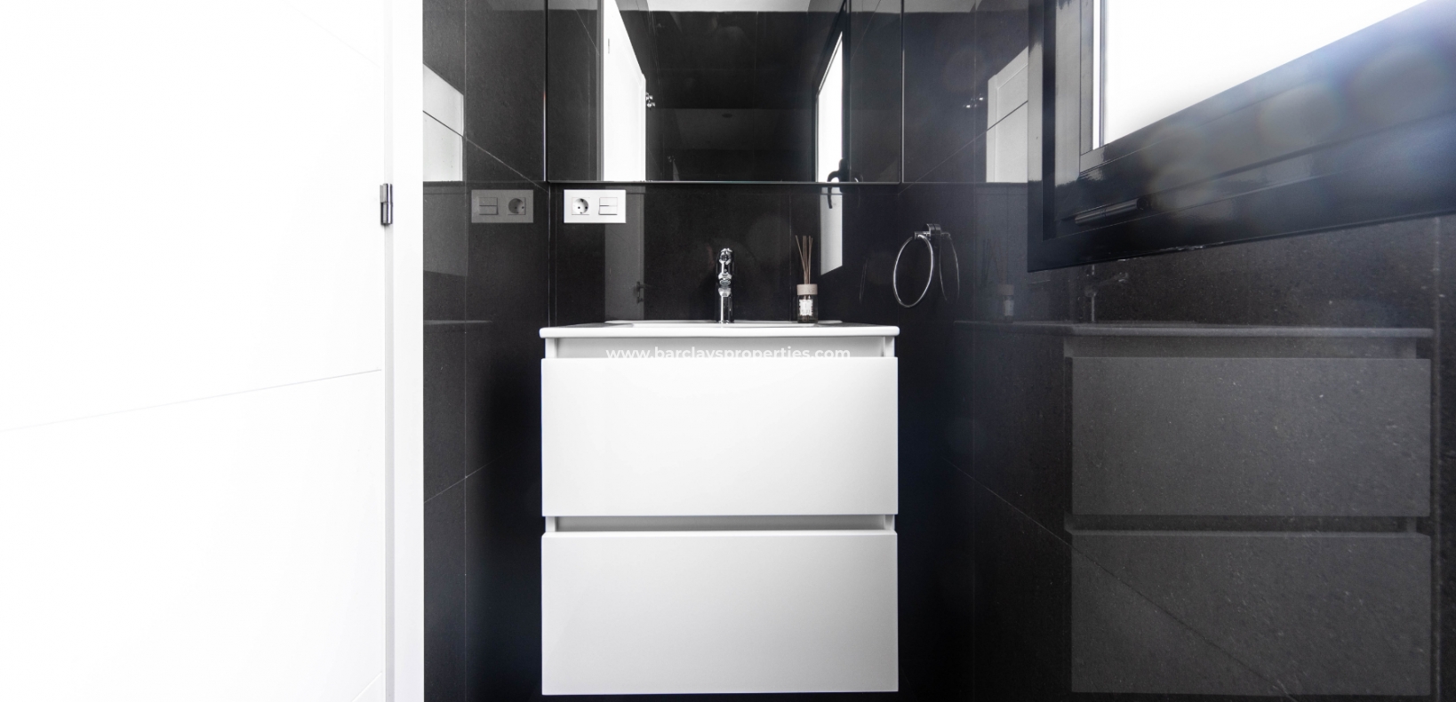 Wederverkoop - Vrijstaande Villa - Urb. La Marina