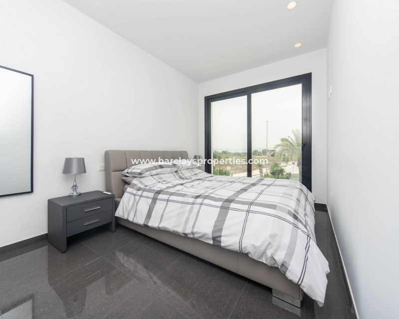 Wederverkoop - Vrijstaande Villa - Urb. La Marina