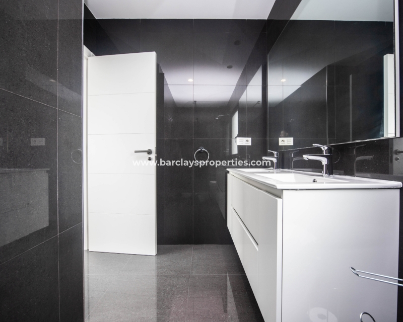 Wederverkoop - Vrijstaande Villa - Urb. La Marina