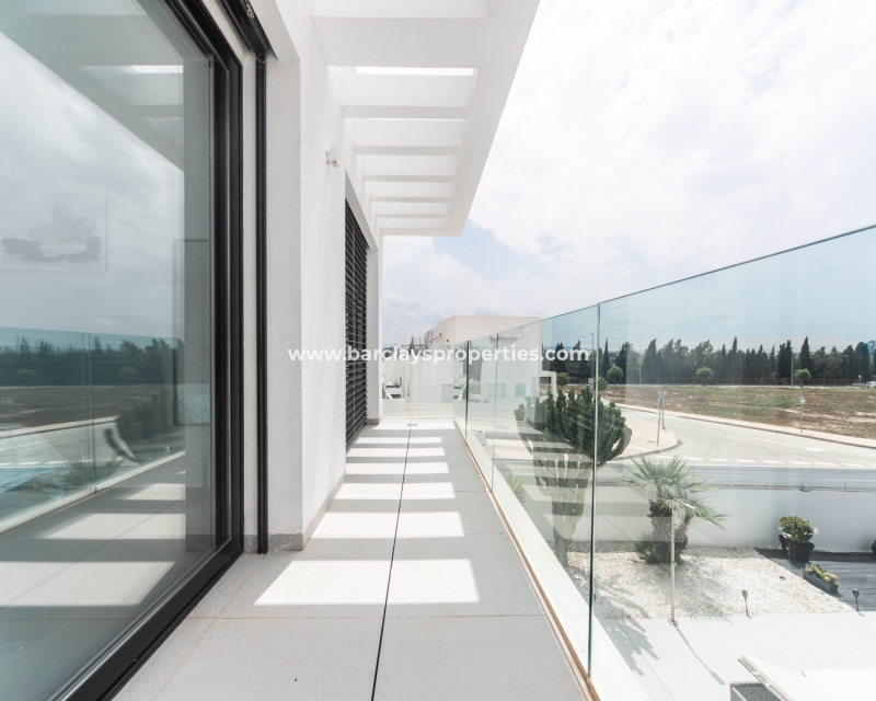 Wederverkoop - Vrijstaande Villa - Urb. La Marina