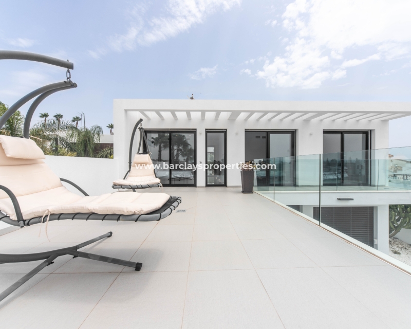 Wederverkoop - Vrijstaande Villa - Urb. La Marina