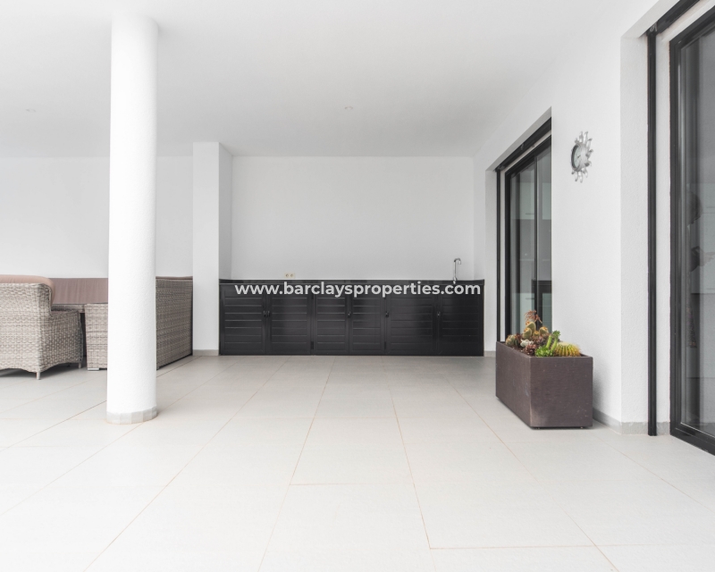 Wederverkoop - Vrijstaande Villa - Urb. La Marina