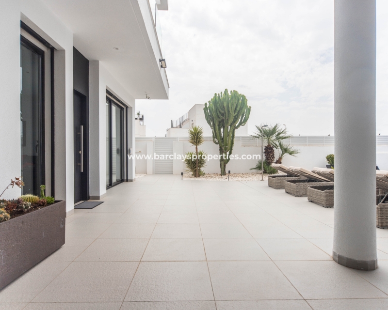 Wederverkoop - Vrijstaande Villa - Urb. La Marina