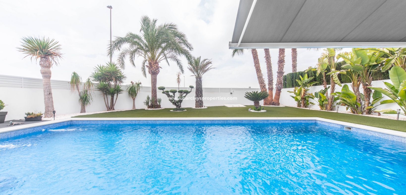 Wederverkoop - Vrijstaande Villa - Urb. La Marina