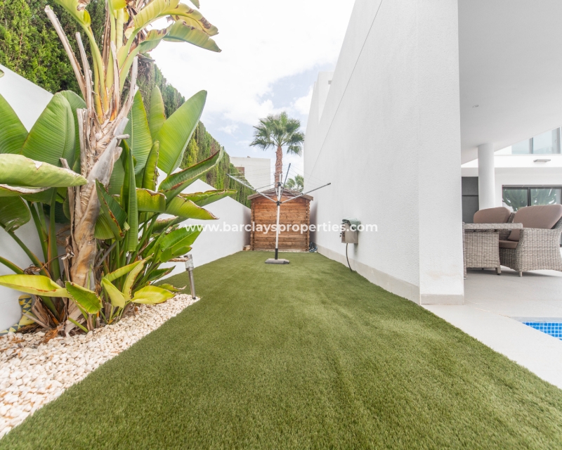 Wederverkoop - Vrijstaande Villa - Urb. La Marina