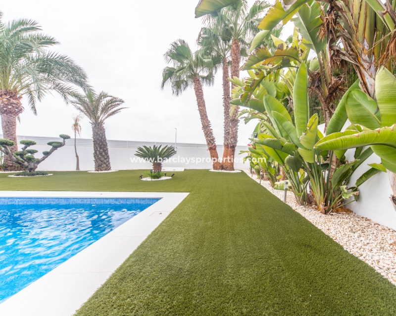 Wederverkoop - Vrijstaande Villa - Urb. La Marina