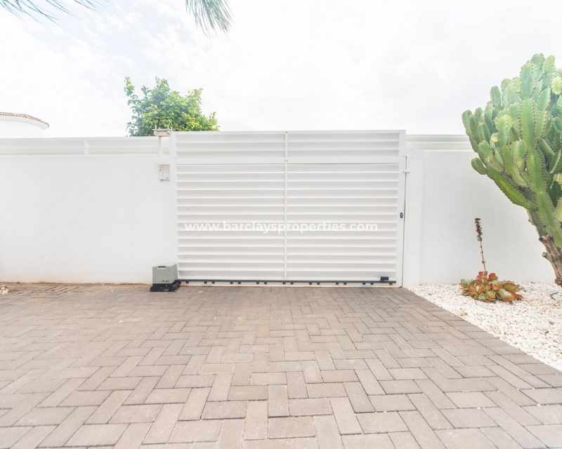 Wederverkoop - Vrijstaande Villa - Urb. La Marina