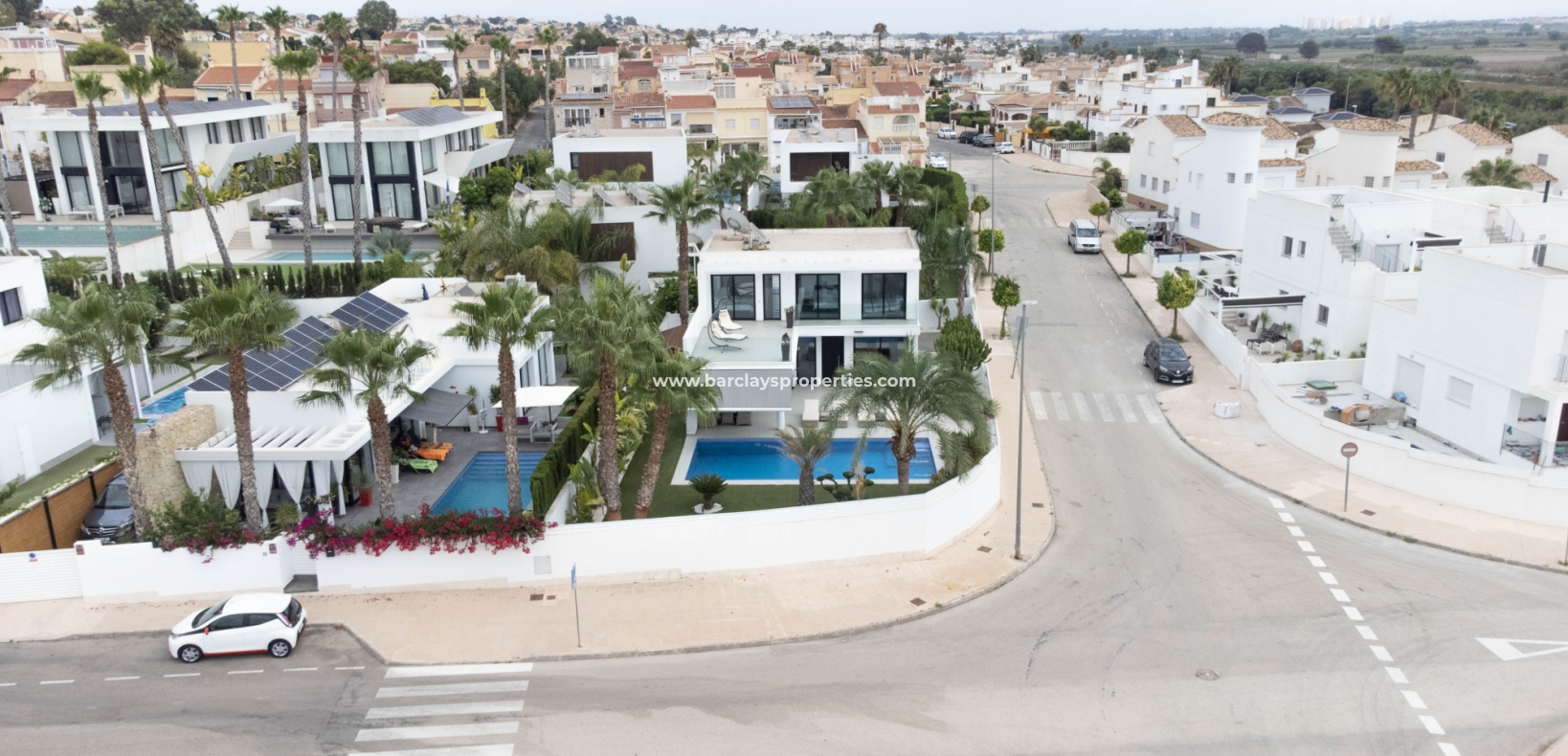 Wederverkoop - Vrijstaande Villa - Urb. La Marina