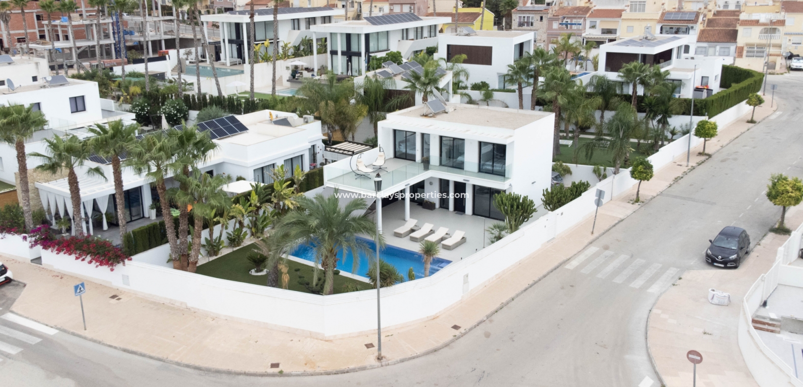 Wederverkoop - Vrijstaande Villa - Urb. La Marina