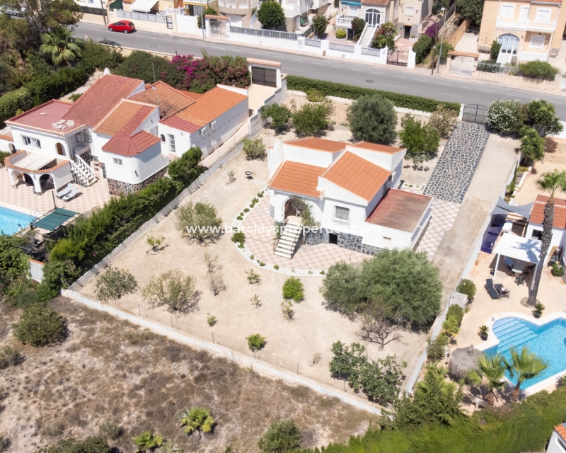 Wederverkoop - Vrijstaande Villa - Urb. La Marina