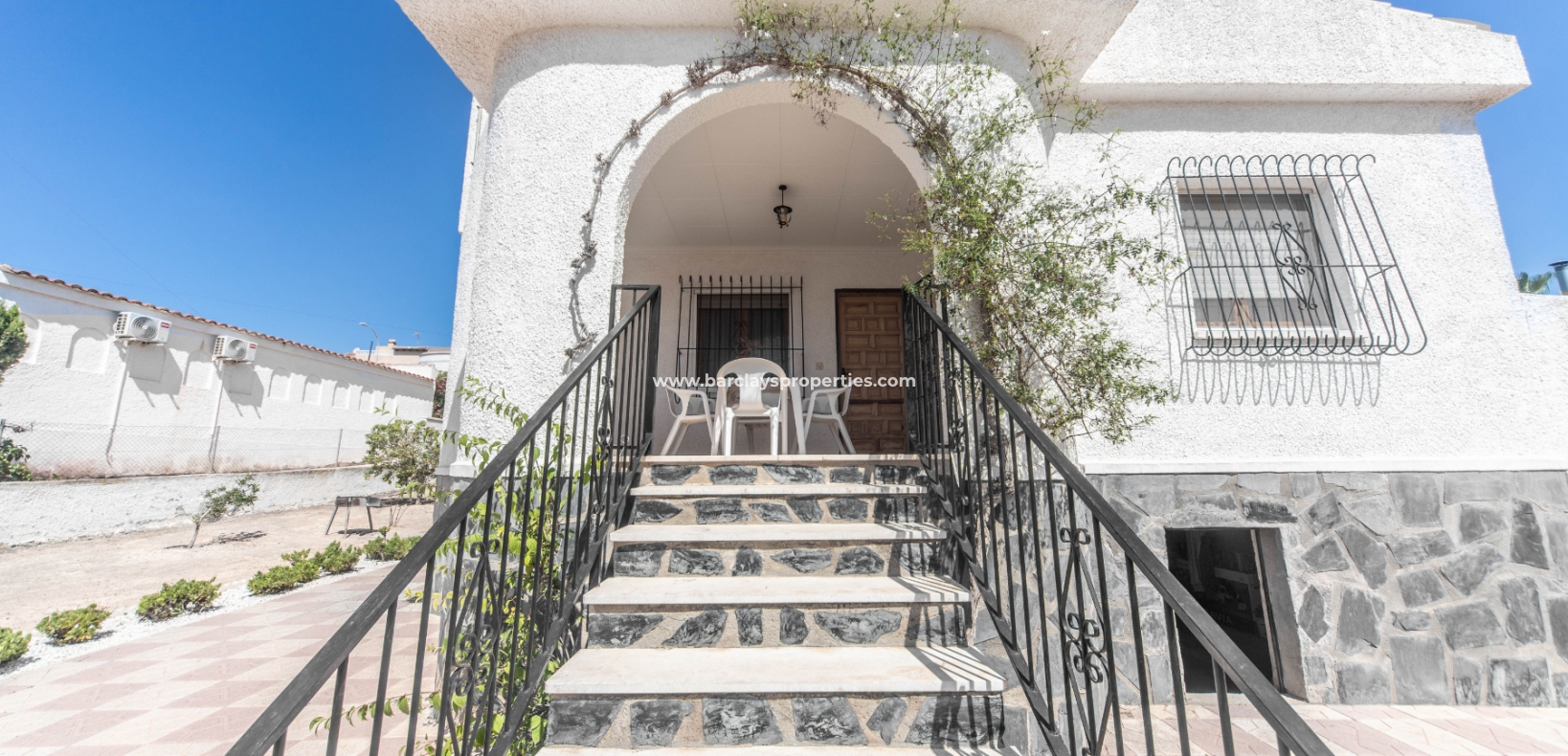 Wederverkoop - Vrijstaande Villa - Urb. La Marina