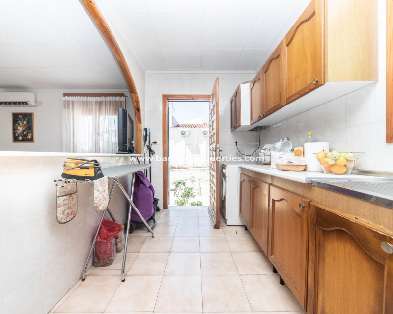 Wederverkoop - Vrijstaande Villa - Urb. La Marina