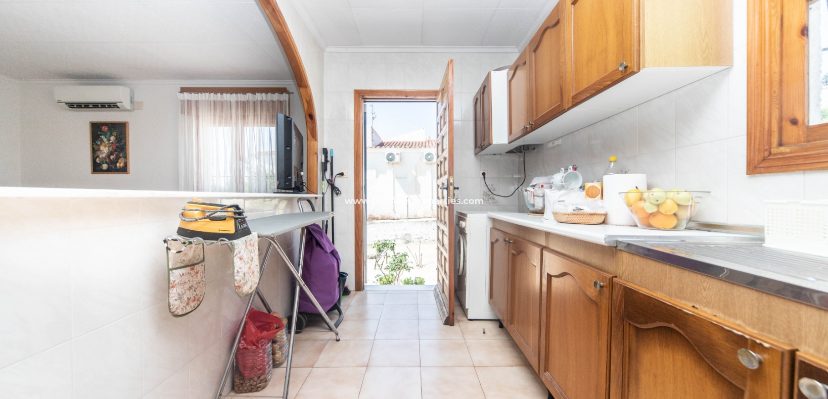 Wederverkoop - Vrijstaande Villa - Urb. La Marina