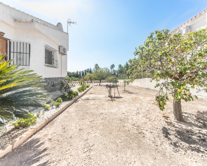 Wederverkoop - Vrijstaande Villa - Urb. La Marina